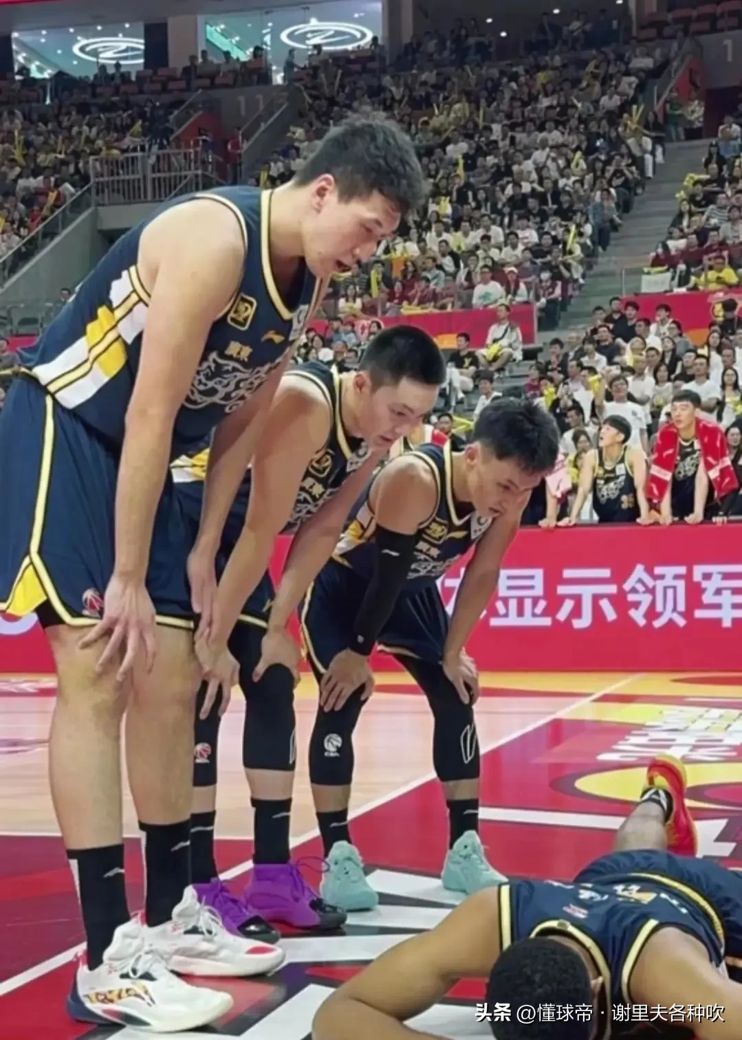 亚博体育入口 -社区盾冲刺阶段再迎强敌，广东宏远刷新队史纪录，主帅态度——气氛紧张，临场指挥获称赞的简单介绍